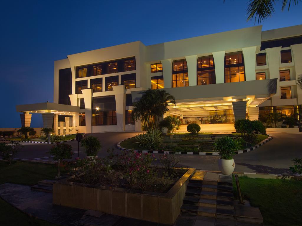 Hotel The Sunway Manor Puduččéri Exteriér fotografie