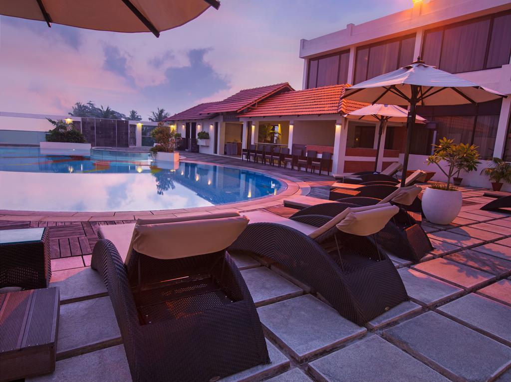 Hotel The Sunway Manor Puduččéri Exteriér fotografie