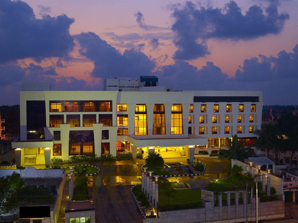 Hotel The Sunway Manor Puduččéri Exteriér fotografie